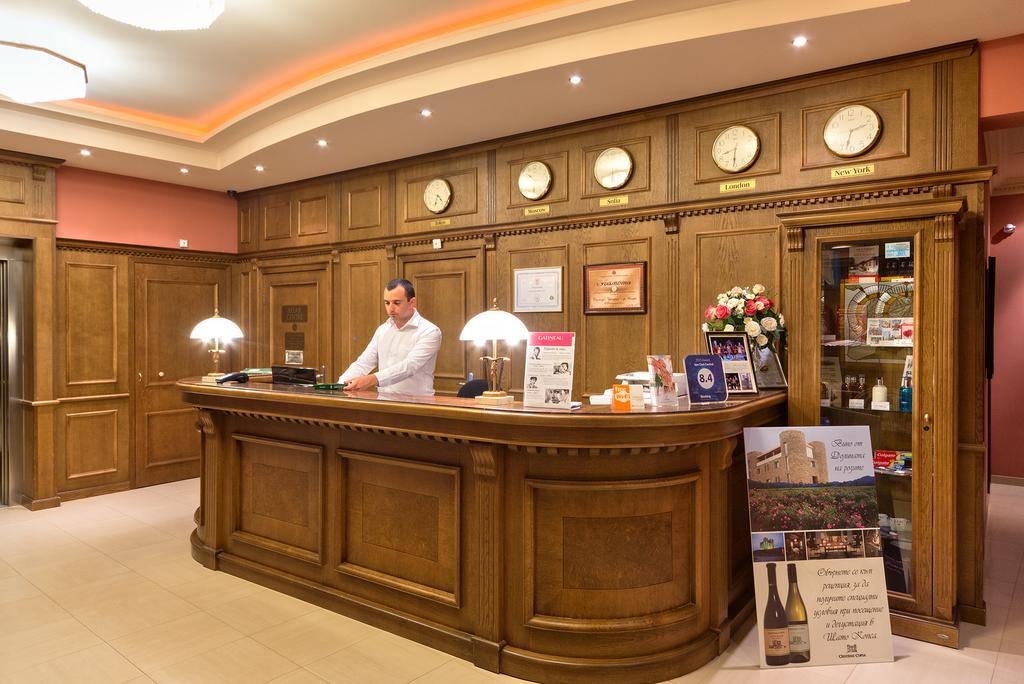 Hotel Club Central Hisarya Buitenkant foto