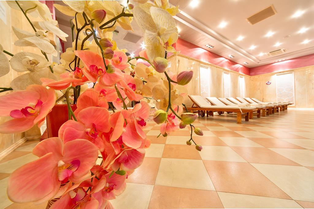 Hotel Club Central Hisarya Buitenkant foto