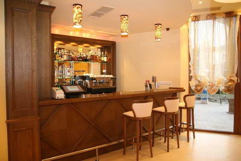 Hotel Club Central Hisarya Buitenkant foto