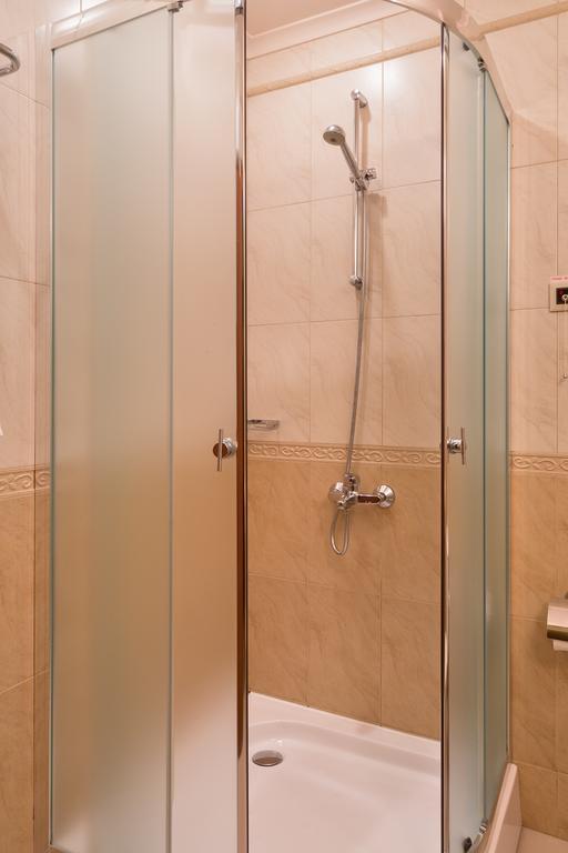 Hotel Club Central Hisarya Buitenkant foto