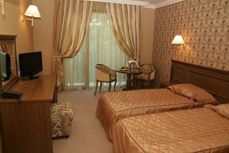 Hotel Club Central Hisarya Buitenkant foto